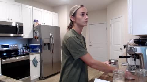 Holi Hurricane online show from 09-22-25, 01:18