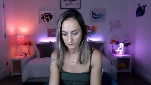 Holi Hurricane online show from 10-01-25, 02:28