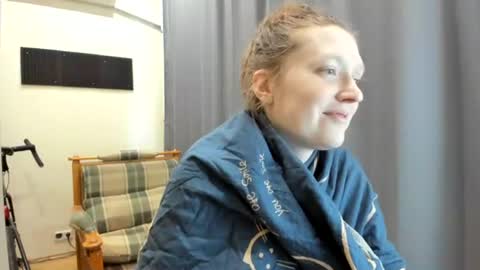 holistic_woman online show from 07-09-26, 02:43