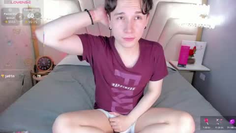 Snapshot of hollannd_ chatting on 06-27-26, 06:02 Holland online show from 06-27-26, 06:02