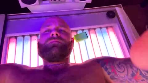 Snapshot of hollemanjustin99 chatting on 10-20-25, 02:50 Jjjmoney93 online show from 10-20-25, 02:50