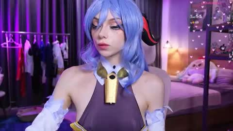 Holli online show from 02-21-26, 10:49