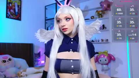 Snapshot of holliwould_ chatting on 06-11-26, 01:20 Holli online show from 06-11-26, 01:20
