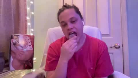 Hollys Drive threw Side Of CB. online show from 12-18-24, 01:26