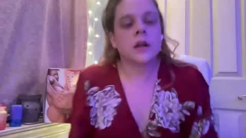 Hollys Drive threw Side Of CB. online show from 12-18-24, 04:31