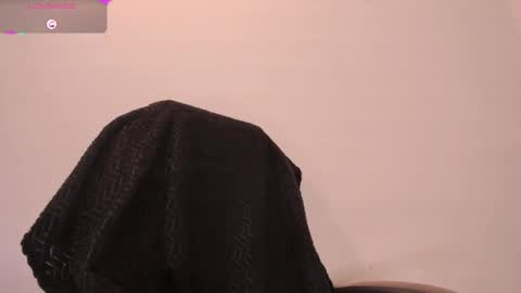 holly_16 online show from 05-23-26, 06:12