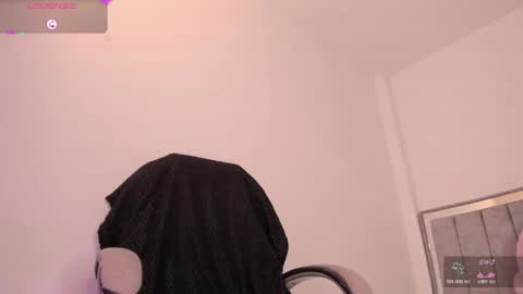 holly_16 online show from 05-25-26, 11:00