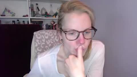 holly_bourbon online show from 03-03-26, 08:37