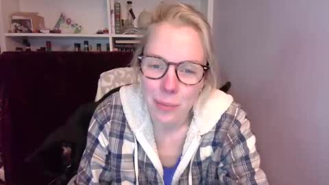 holly_bourbon online show from 03-12-26, 10:27