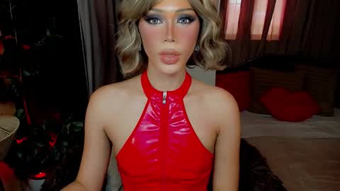 Snapshot of holly_goddessxx chatting on 03-20-26, 03:55 holly_goddessxx online show from 03-20-26, 03:55