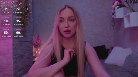 holly_molly8 online show from 09-14-25, 07:24