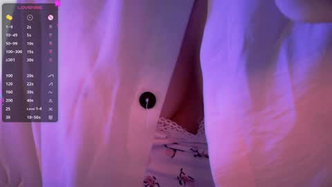 Snapshot of holly_molly_69 chatting on 04-05-26, 03:04 Molly online show from 04-05-26, 03:04