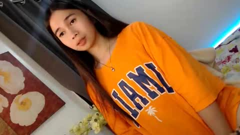 Snapshot of holly_sasa chatting on 04-13-26, 06:41 Sasa online show from 04-13-26, 06:41