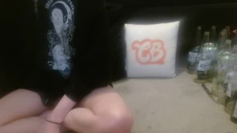 Holly Hawkes online show from 03-31-26, 09:26