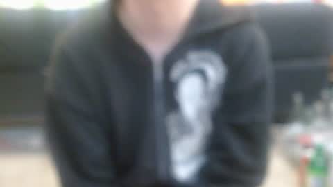 Snapshot of hollyhawkes chatting on 07-22-26, 12:24 Holly Hawkes online show from 07-22-26, 12:24