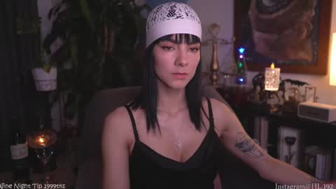 Holly Linder online show from 11-29-25, 02:14