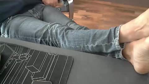 hollymollysucker online show from 11-28-25, 12:52