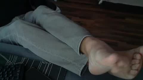 hollymollysucker online show from 12-15-25, 01:04