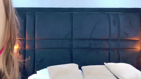 Holly online show from 05-05-26, 06:27