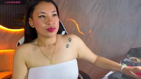 Snapshot of hollypeytoon chatting on 09-09-25, 09:58 Holly online show from 09-09-25, 09:58