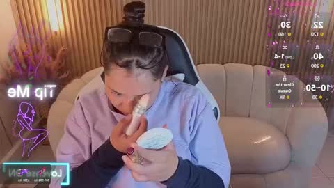 Holly  online show from 11-17-25, 12:55