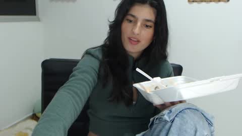 hollyshit_ online show from 03-01-25, 04:26