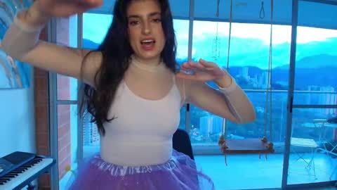 hollyshit_ online show from 10-02-25, 10:50