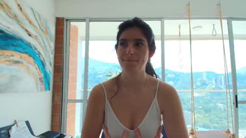 hollyshit_ online show from 11-08-25, 04:40