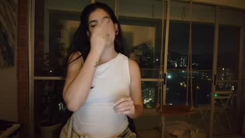 hollyshit_ online show from 04-28-26, 02:27