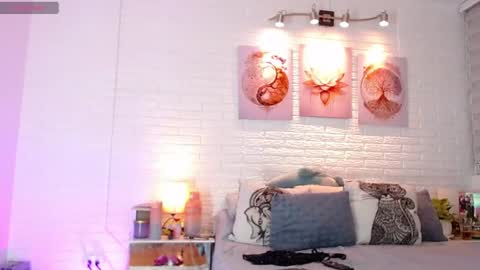 Snapshot of hollyt1 chatting on 06-23-26, 03:48 hollyt1 online show from 06-23-26, 03:48