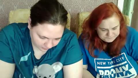 HollyXEva online show from 04-06-26, 08:15