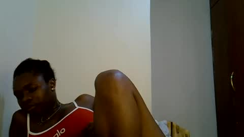 holy_ebony online show from 06-25-26, 12:42