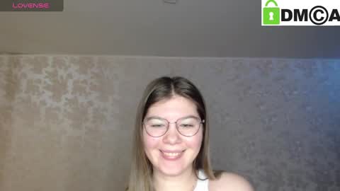 Welcome guys  Pleasure to see you all here  My name is MichaelaTip menu is active Private is open  online show from 12-10-24, 02:05
