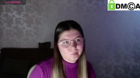 Welcome guys  Pleasure to see you all here  My name is MichaelaTip menu is active Private is open  online show from 03-04-25, 08:35