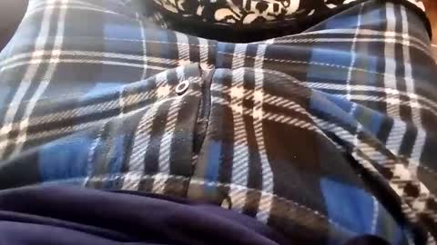 holycannoli123 online show from 11-05-25, 01:55