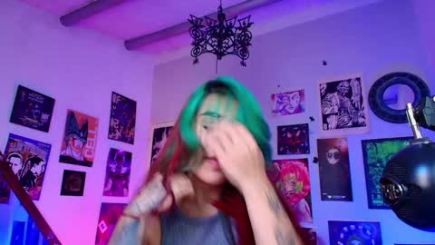 Snapshot of holyeva chatting on 01-28-25, 08:36 online show from 01-28-25, 08:36