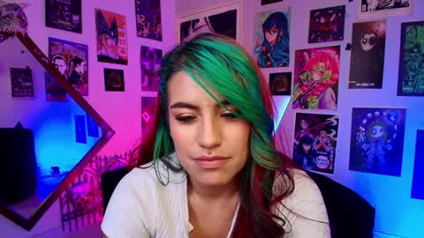 Snapshot of holyeva chatting on 01-30-25, 08:53 online show from 01-30-25, 08:53