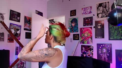 Snapshot of holyeva chatting on 02-04-25, 03:15 online show from 02-04-25, 03:15