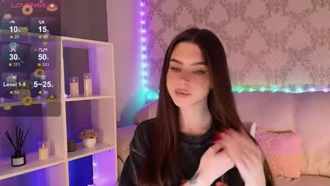 Mia online show from 05-14-26, 04:08