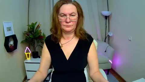 Snapshot of holymilfa chatting on 02-28-26, 02:18 holymilfa online show from 02-28-26, 02:18