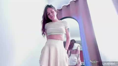 honeeeey_ online show from 02-21-25, 10:04