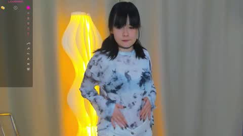 Snapshot of honeey_beee chatting on 09-23-25, 07:39 May online show from 09-23-25, 07:39