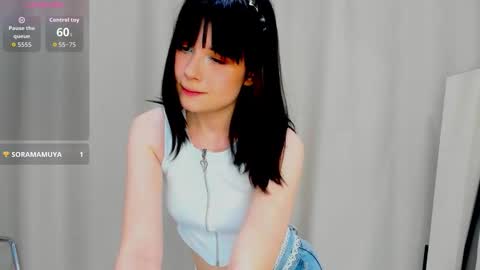 Snapshot of honeey_beee chatting on 09-30-25, 07:19 May online show from 09-30-25, 07:19