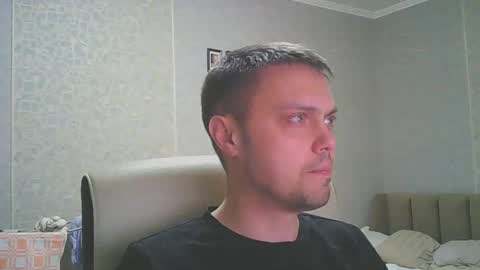 Snapshot of honesttojoy chatting on 02-10-25, 04:14 Henry online show from 02-10-25, 04:14