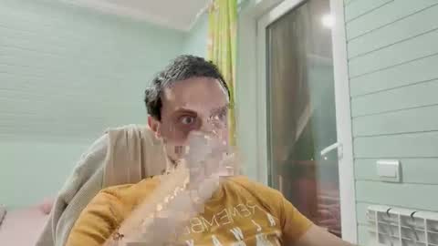 Snapshot of honesttojoy chatting on 10-04-25, 06:28 Henry online show from 10-04-25, 06:28