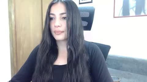 Snapshot of honey_aynur chatting on 04-18-26, 07:07 Honey Aynu online show from 04-18-26, 07:07