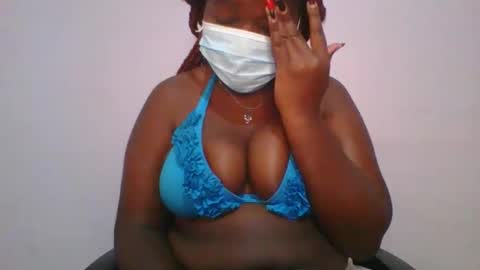 Snapshot of honey_beb chatting on 09-25-25, 06:06 honey_beb online show from 09-25-25, 06:06