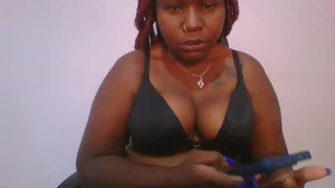 Snapshot of honey_beb chatting on 10-06-25, 07:06 honey_beb online show from 10-06-25, 07:06