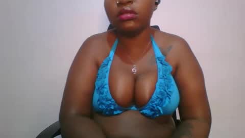 Snapshot of honey_beb chatting on 10-12-25, 04:50 honey_beb online show from 10-12-25, 04:50