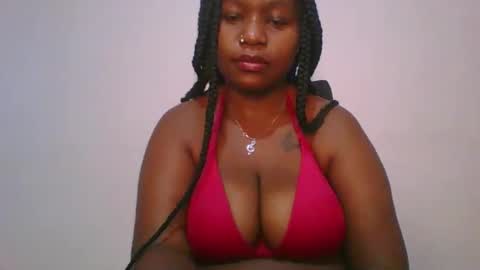 Snapshot of honey_beb chatting on 10-20-25, 04:46 honey_beb online show from 10-20-25, 04:46